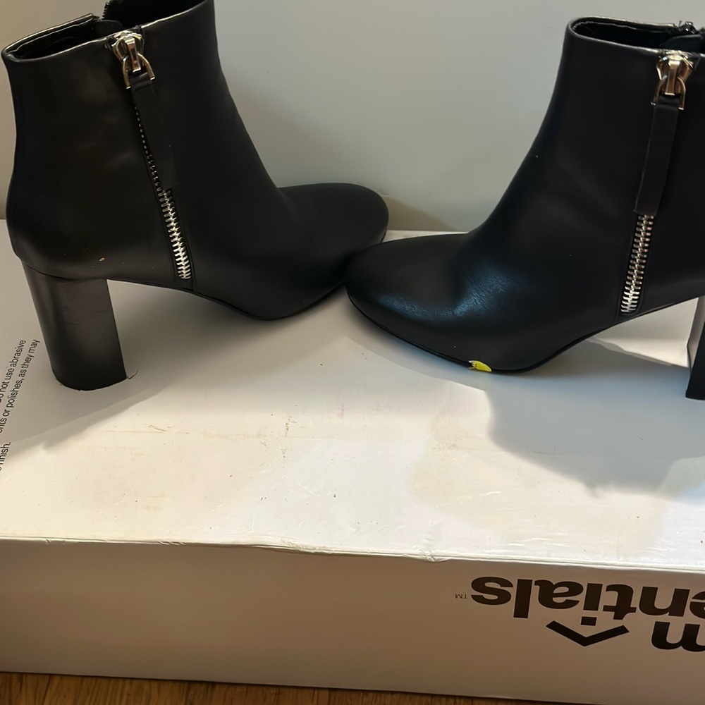 New! Jeffrey Campbell Prianka Bootie Black Leather Ladies Size 7.5m new no tags